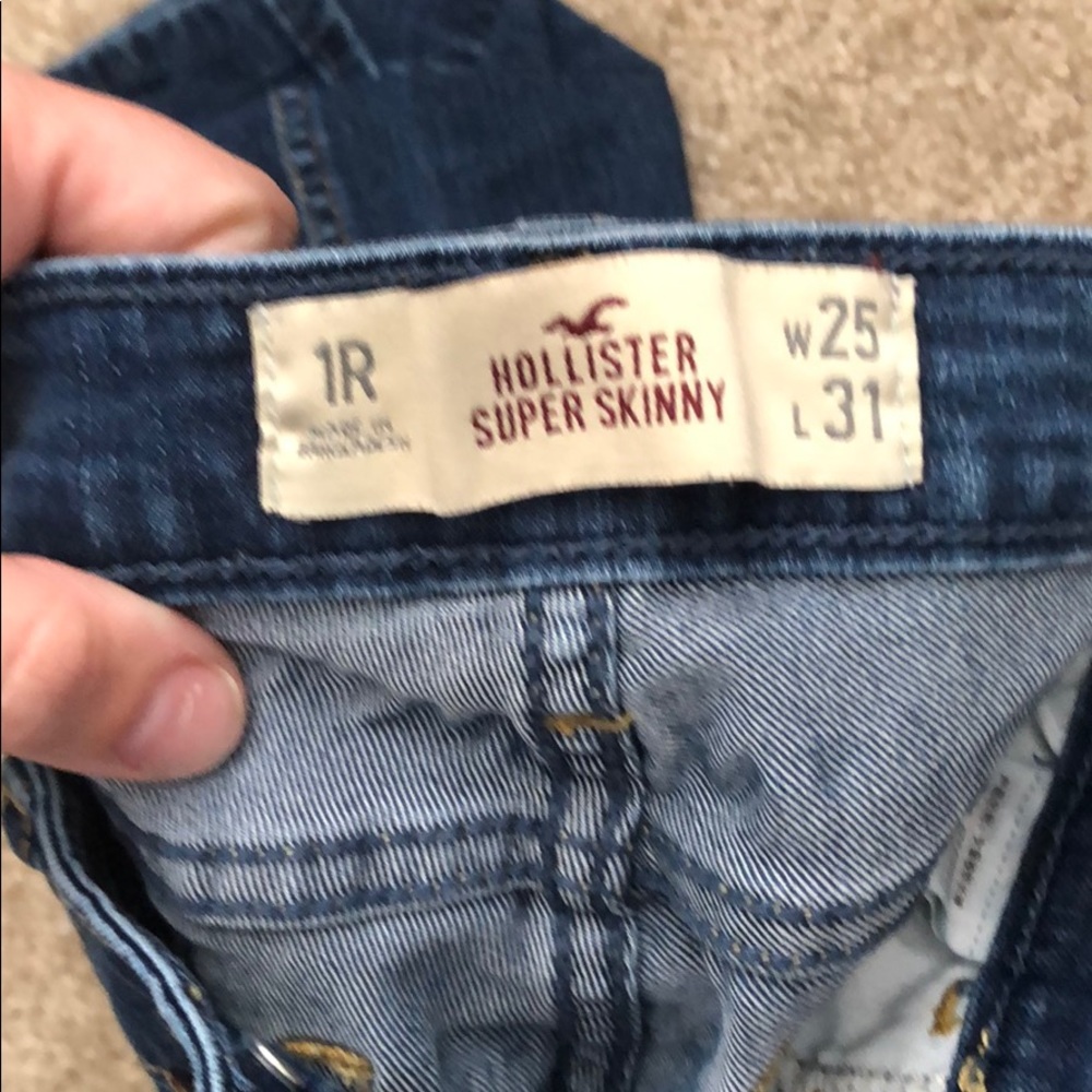 Hollister Skinny Jeans - Picture 2 of 2
